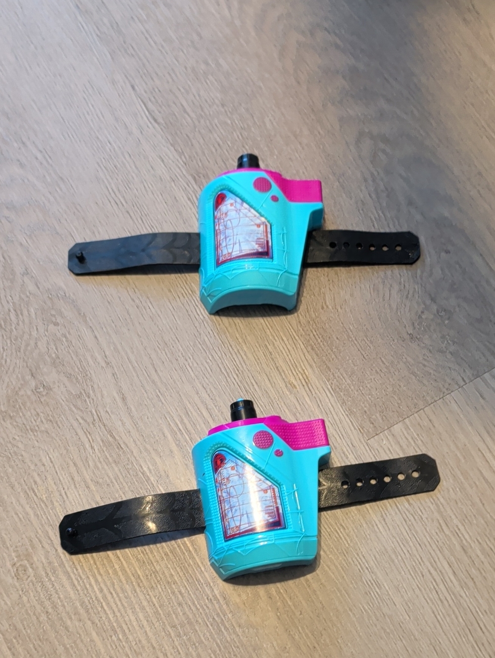 Marvel Kids Wristband Projector Clips in Turquoise and Pink